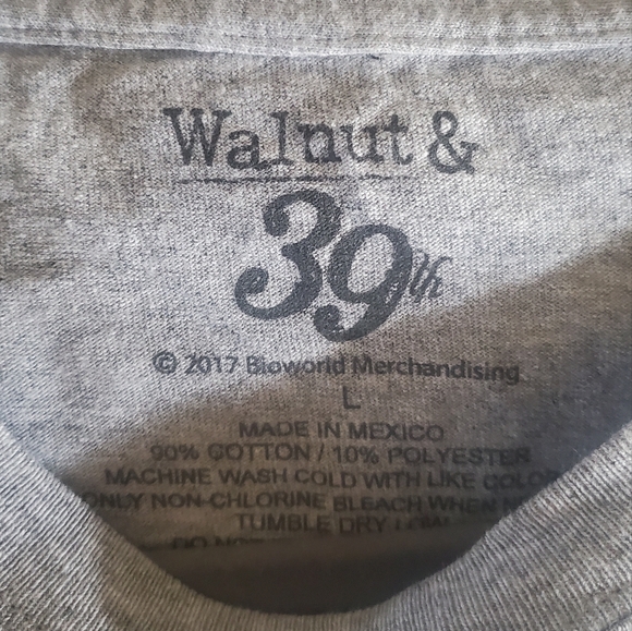 Walnut&39th Graphic T-Shirt - Picture 3 of 3